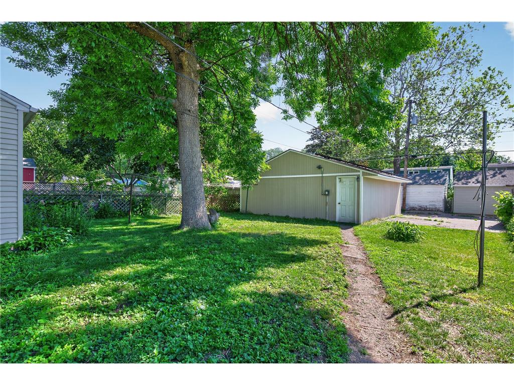 5232 Washburn Avenue N Minneapolis MN 55430 7085544 image28