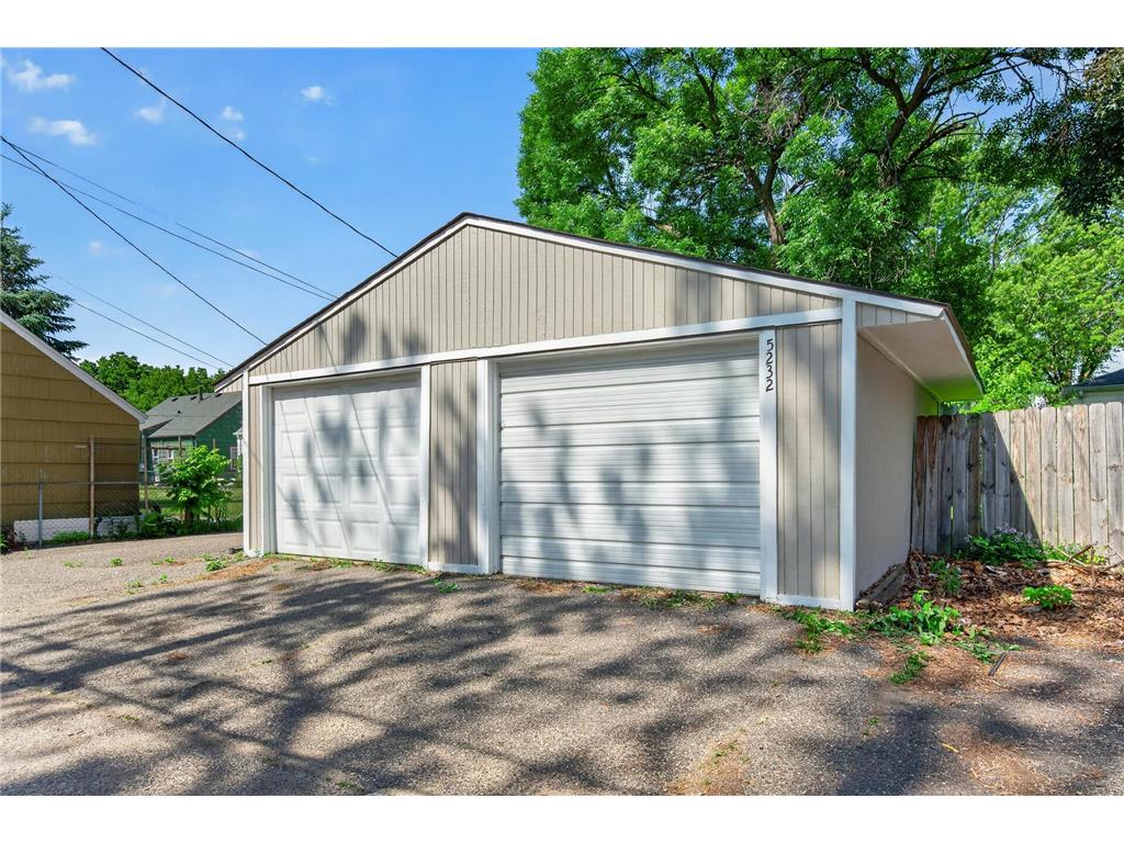 5232 Washburn Avenue N Minneapolis MN 55430 7085544 image29