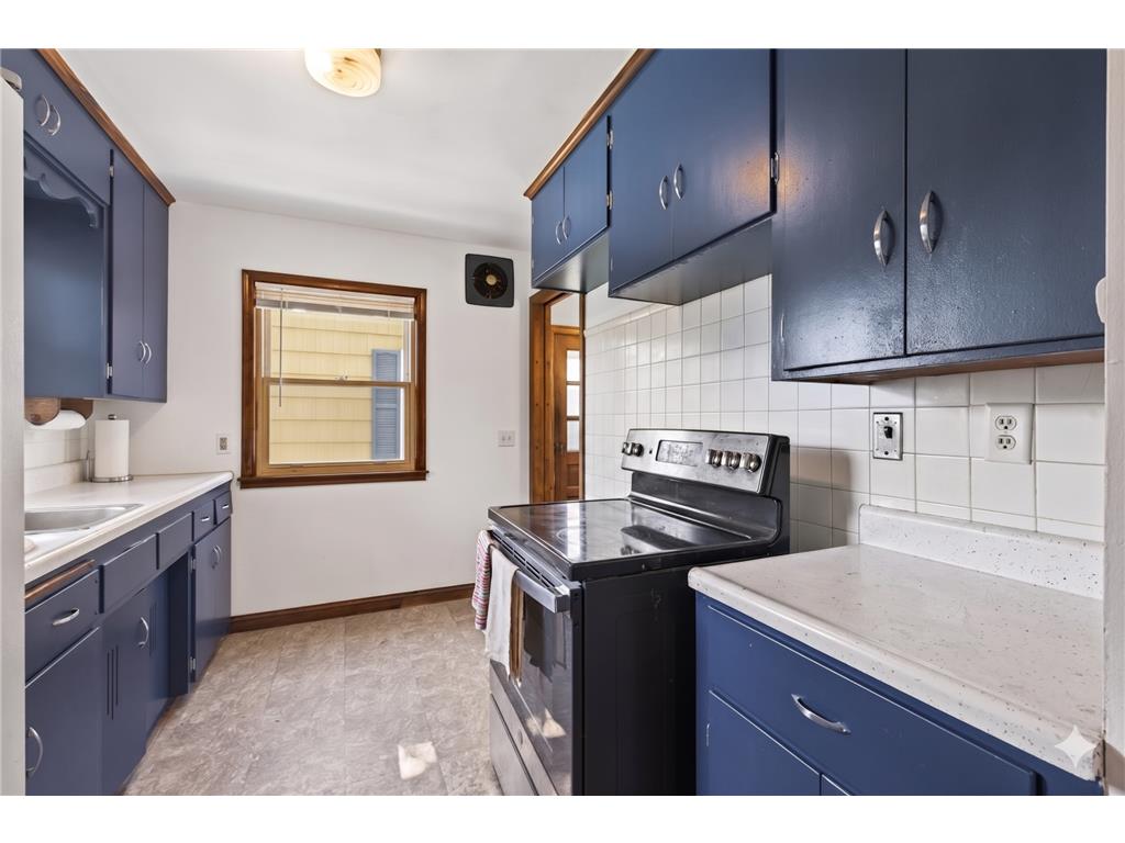 5232 Washburn Avenue N Minneapolis MN 55430 7085544 image9