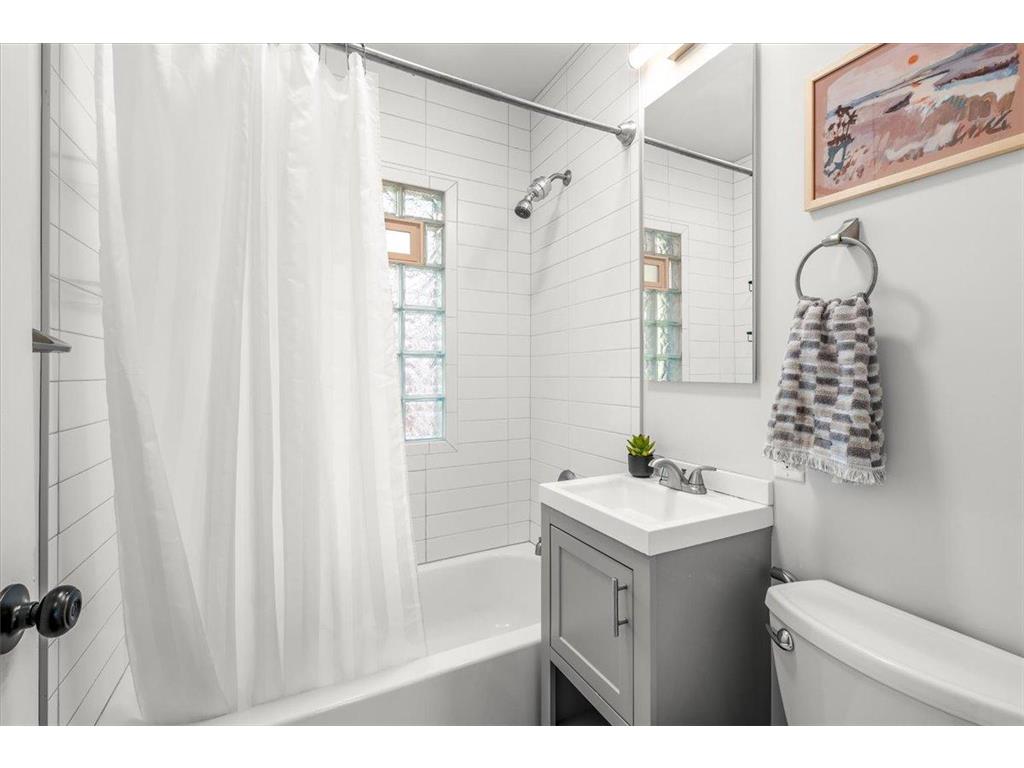 5233 44th Avenue S Minneapolis MN 55417 7084544 image20