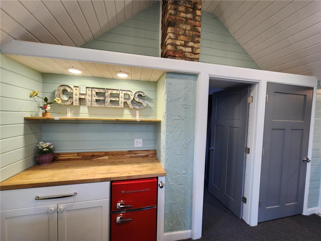 5233 Camden Avenue N Minneapolis MN 55430 6361211 image1