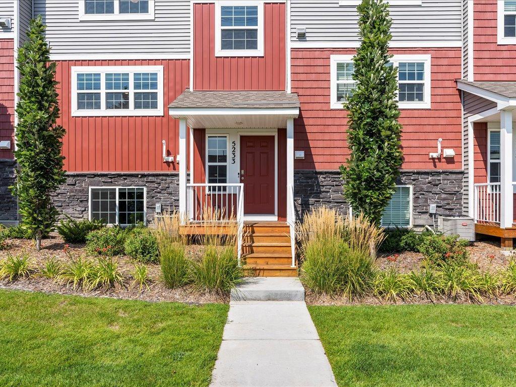 5233 Oak Grove Parkway N Brooklyn Park MN 55443 6437110 image1