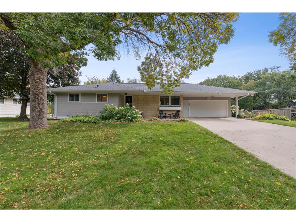 5235 Kimberly Road Minnetonka MN 55345 - Holiday 6799095 image1