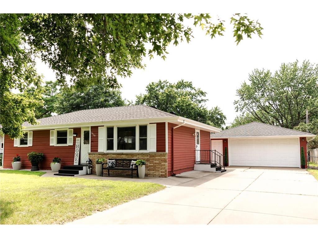 5239 Greenfield Avenue Mounds View MN 55112 6569096 image1