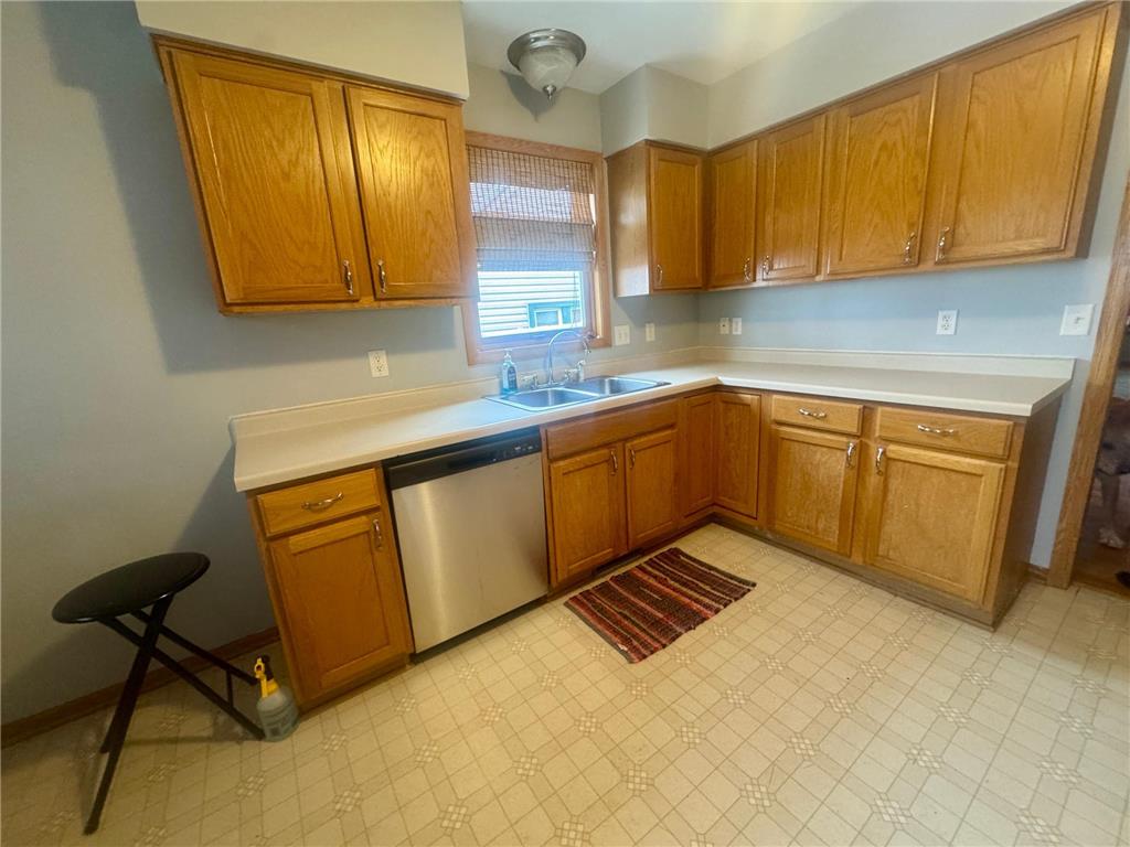 5239 N 6th Street Minneapolis MN 55430 6823030 image12