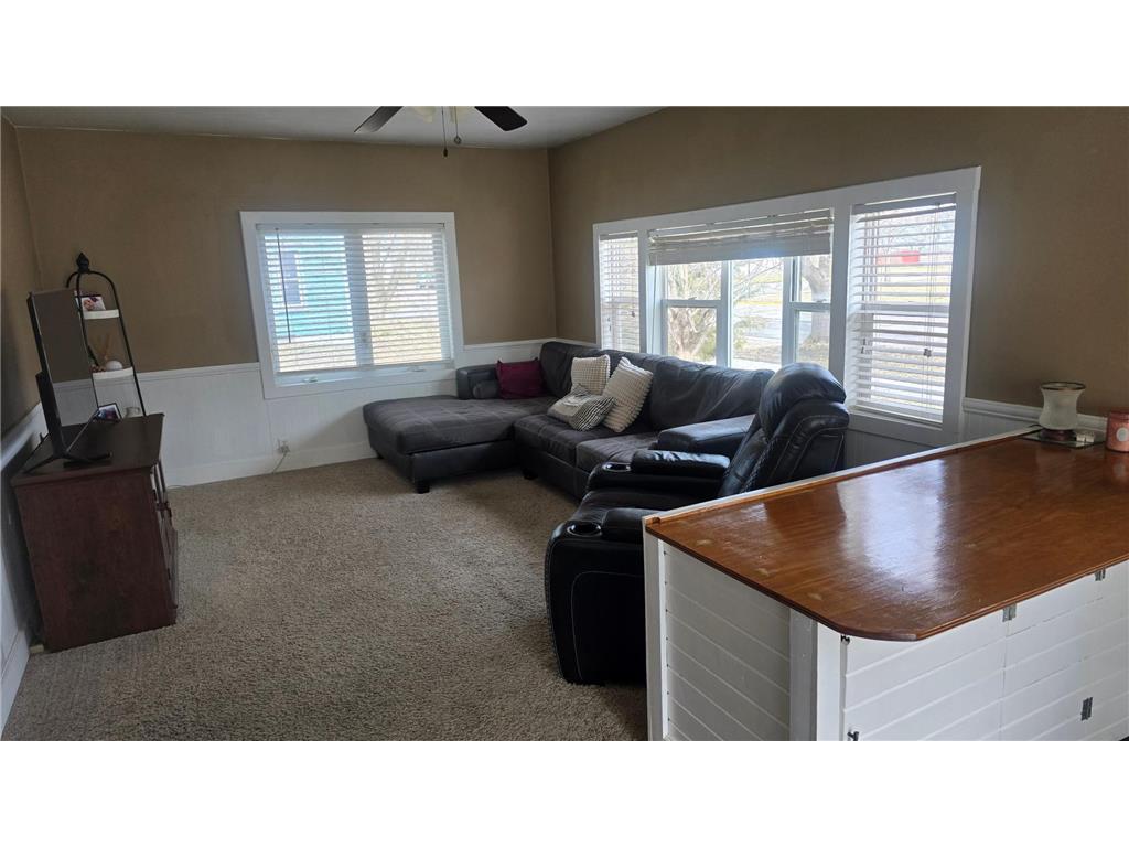 524 1st Avenue SE Wells MN 56097 7035943 image4
