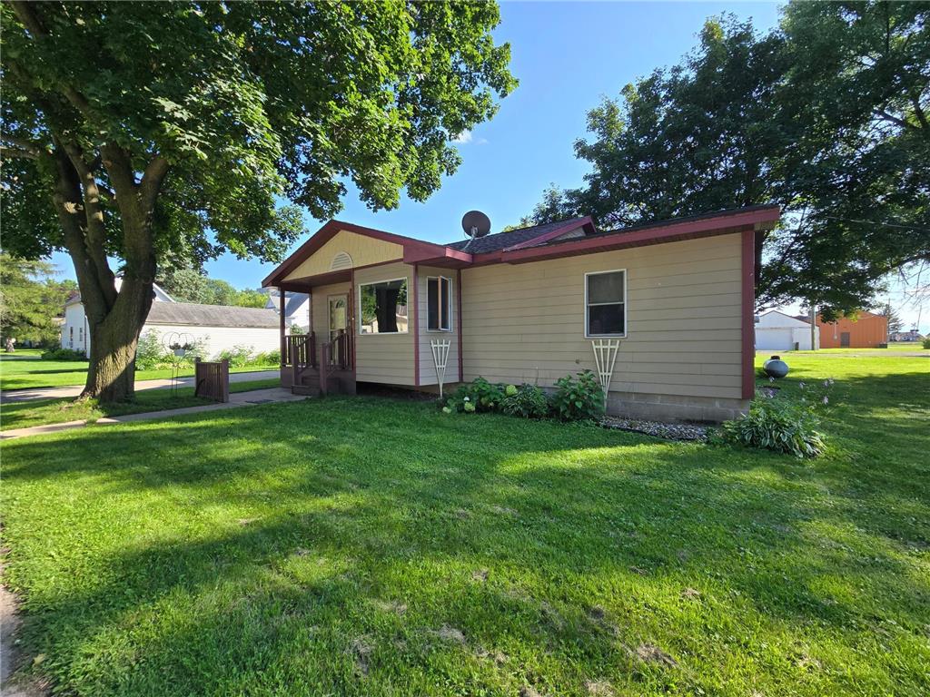 524 Clara Av Murdock MN 56271 6771774 image1