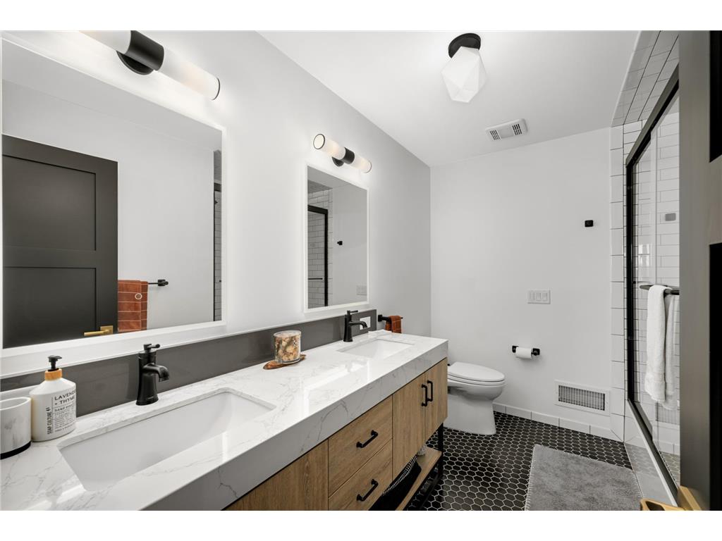 524 Mississippi River Boulevard S Saint Paul MN 55116 - Mississippi 7066004 image35