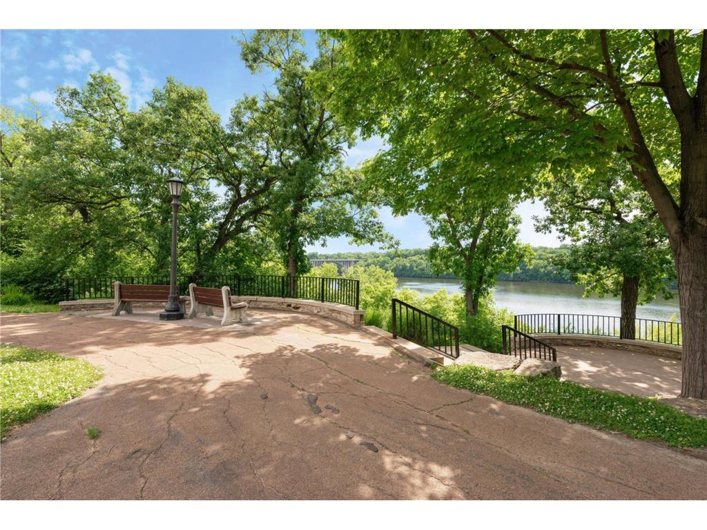 524 Mississippi River Boulevard S Saint Paul MN 55116 - Mississippi 7066004 image51