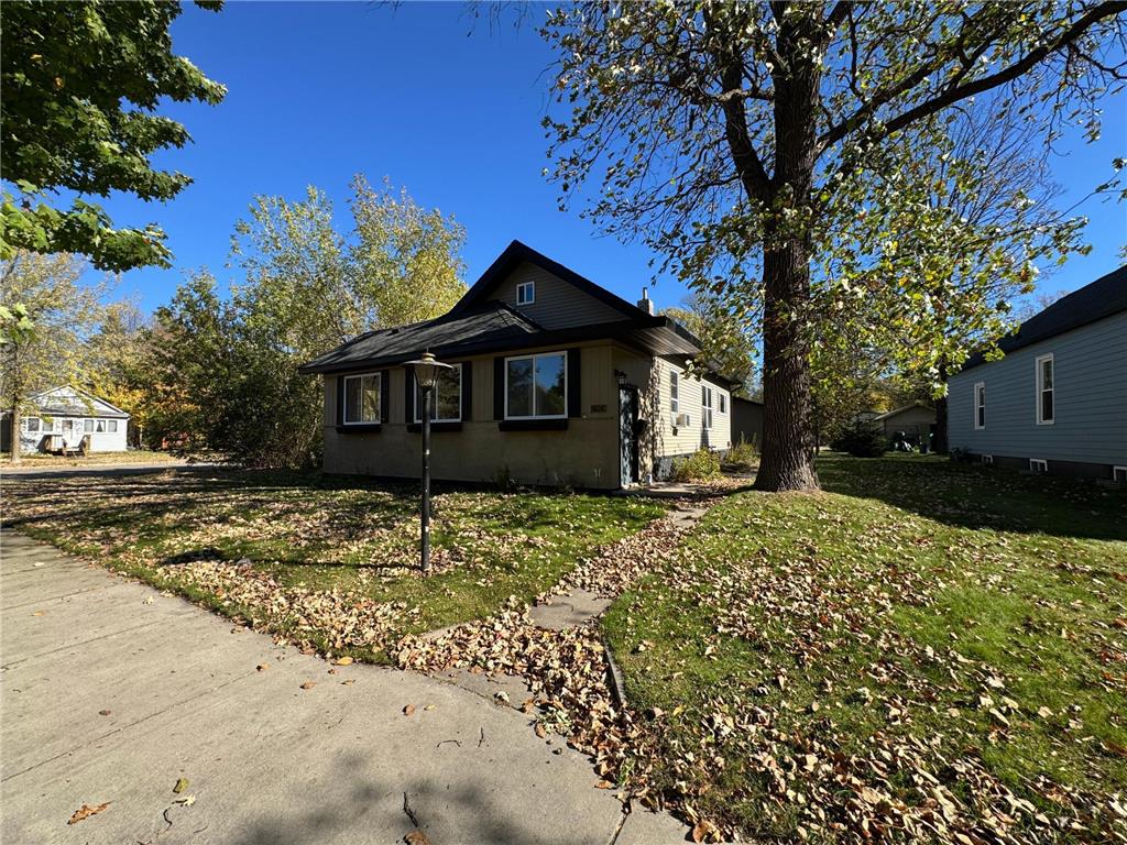 524 NE 4th Avenue Grand Rapids MN 55744 6798234 image1