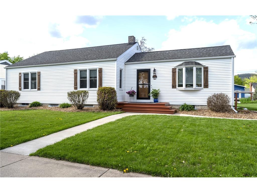 524 S 2nd Street La Crescent MN 55947 7062198 image1