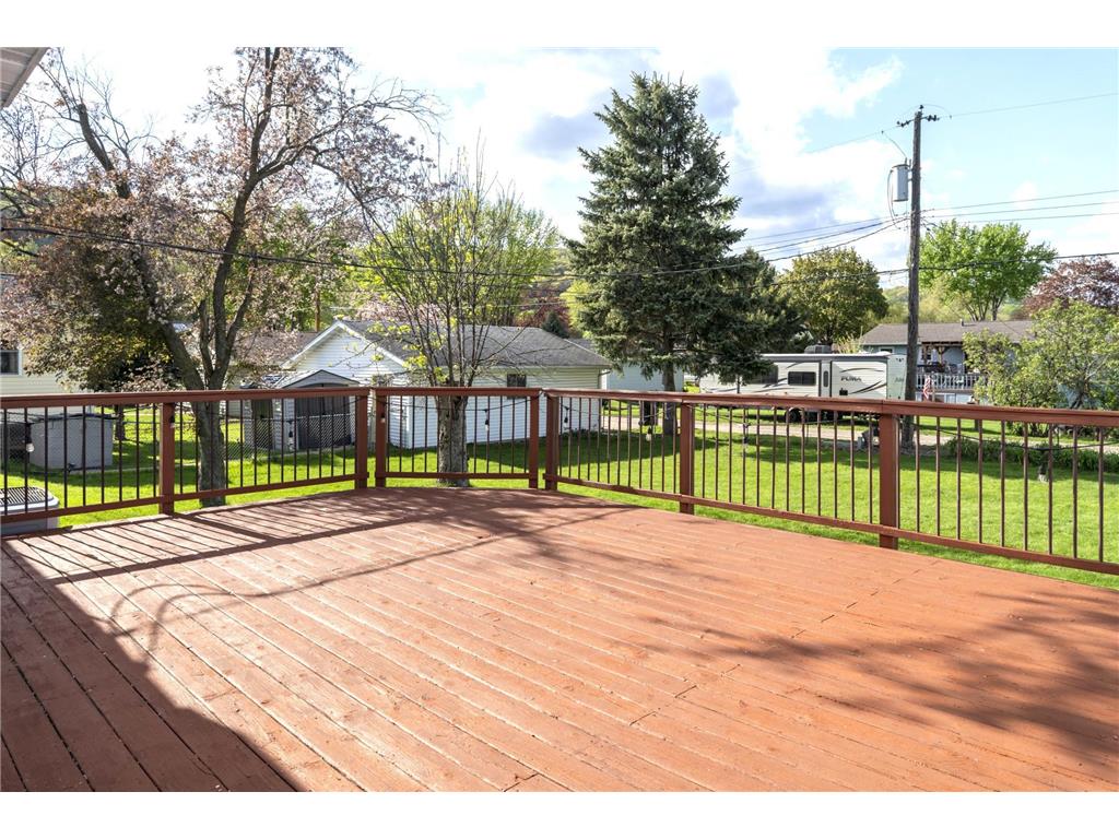 524 S 2nd Street La Crescent MN 55947 7062198 image25