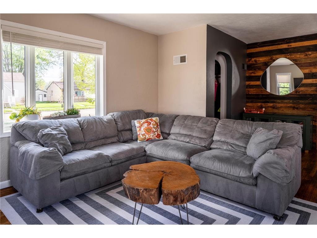 524 S 2nd Street La Crescent MN 55947 7062198 image3