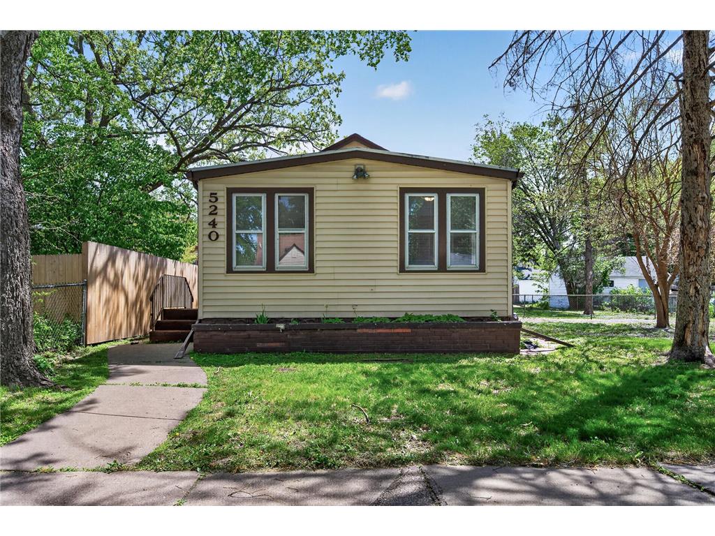 5240 Dupont Avenue N Minneapolis MN 55430 7075116 image1