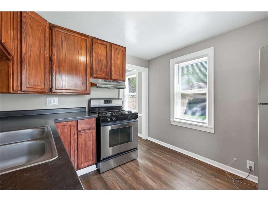 5240 Dupont Avenue N Minneapolis MN 55430 7075116 image11