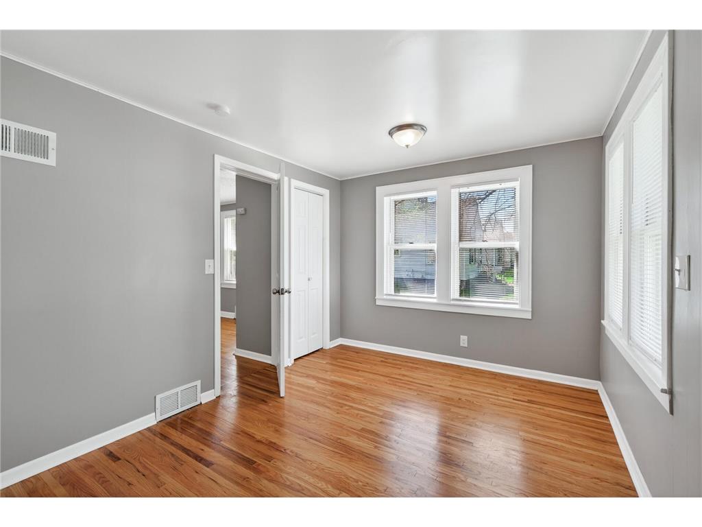 5240 Dupont Avenue N Minneapolis MN 55430 7075116 image17