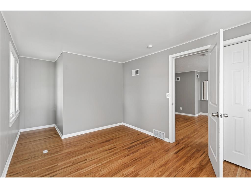 5240 Dupont Avenue N Minneapolis MN 55430 7075116 image19