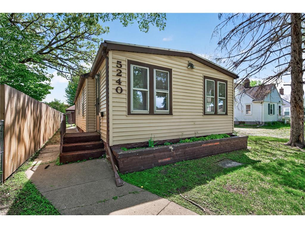 5240 Dupont Avenue N Minneapolis MN 55430 7075116 image2