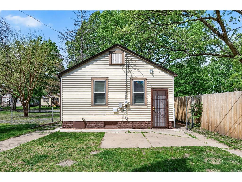 5240 Dupont Avenue N Minneapolis MN 55430 7075116 image26