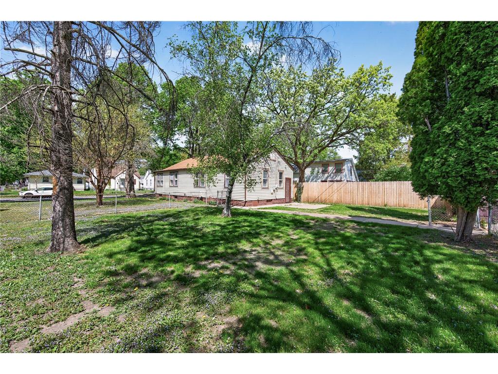 5240 Dupont Avenue N Minneapolis MN 55430 7075116 image28