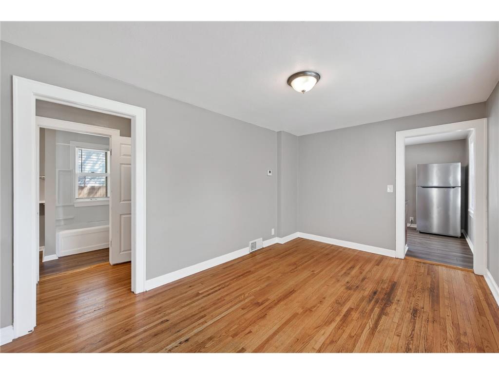 5240 Dupont Avenue N Minneapolis MN 55430 7075116 image8