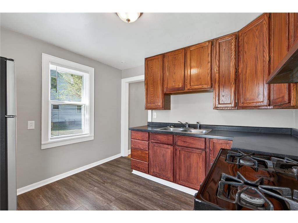 5240 Dupont Avenue N Minneapolis MN 55430 7075116 image9