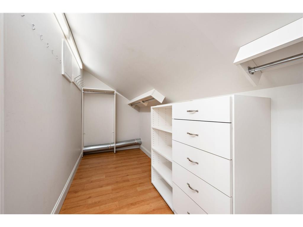 5240 Ewing Avenue S Minneapolis MN 55410 6791352 image25