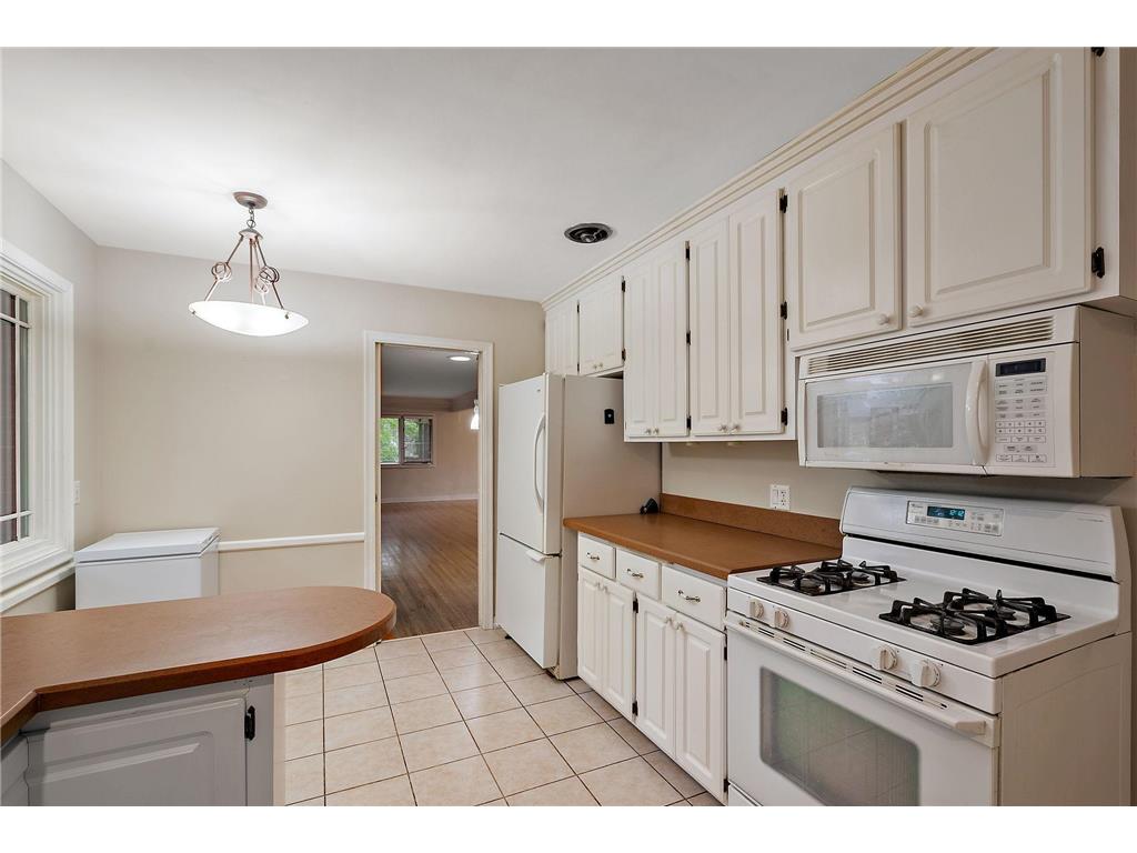 5241 Edenmoor Street Edina MN 55436 6826702 image12