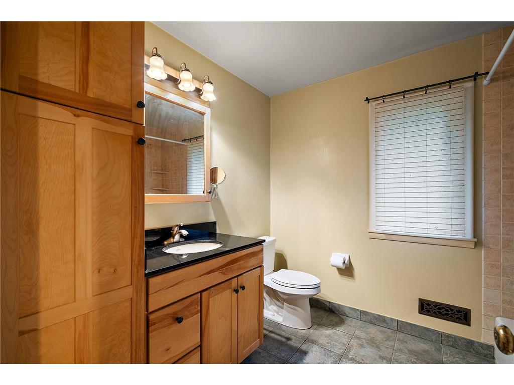 5241 Edenmoor Street Edina MN 55436 6826702 image17