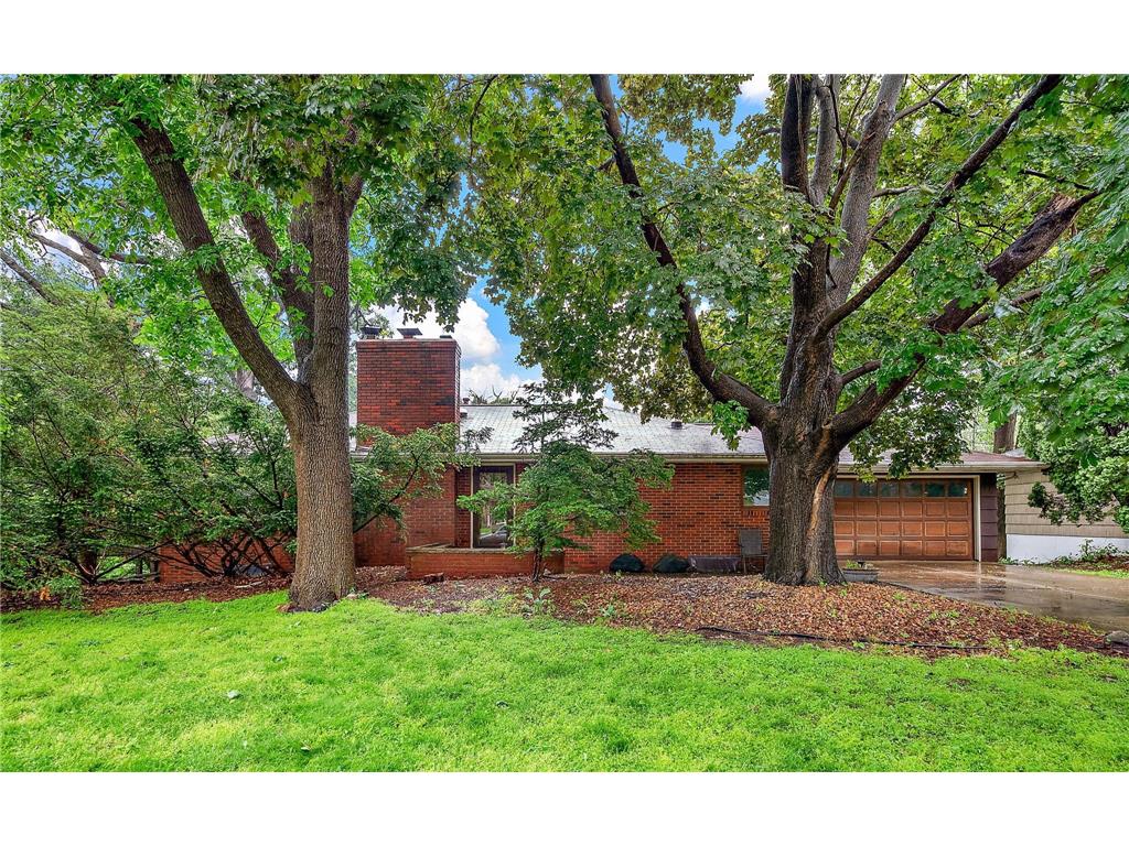 5241 Edenmoor Street Edina MN 55436 6826702 image2
