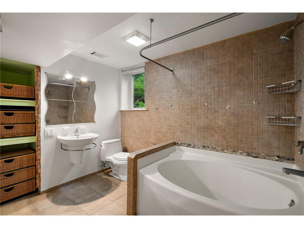 5241 Edenmoor Street Edina MN 55436 6826702 image24