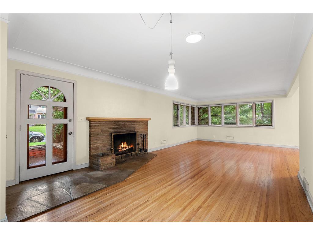 5241 Edenmoor Street Edina MN 55436 6826702 image3