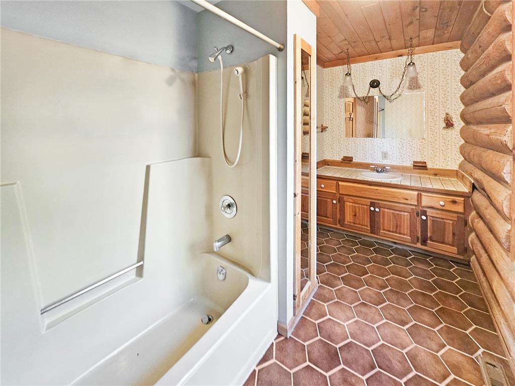 5241 Reider Memorial Drive Silver Bay MN 55614 6819115 image17