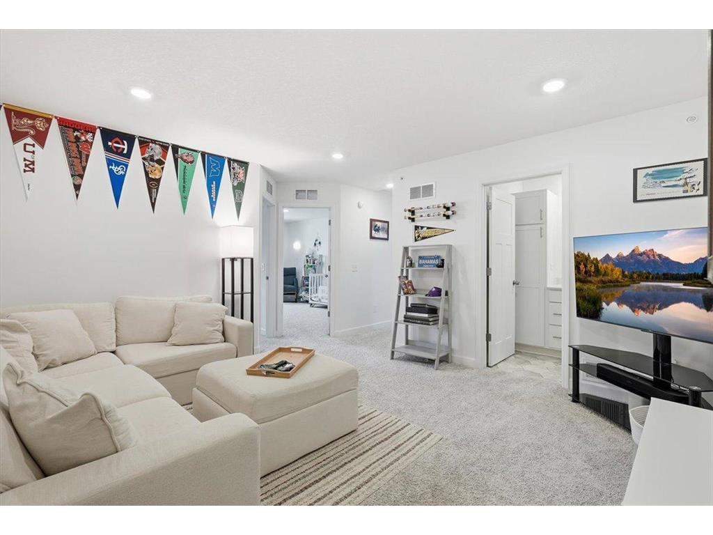 5245 Long Pointe Pass Woodbury MN 55129 7058139 image21