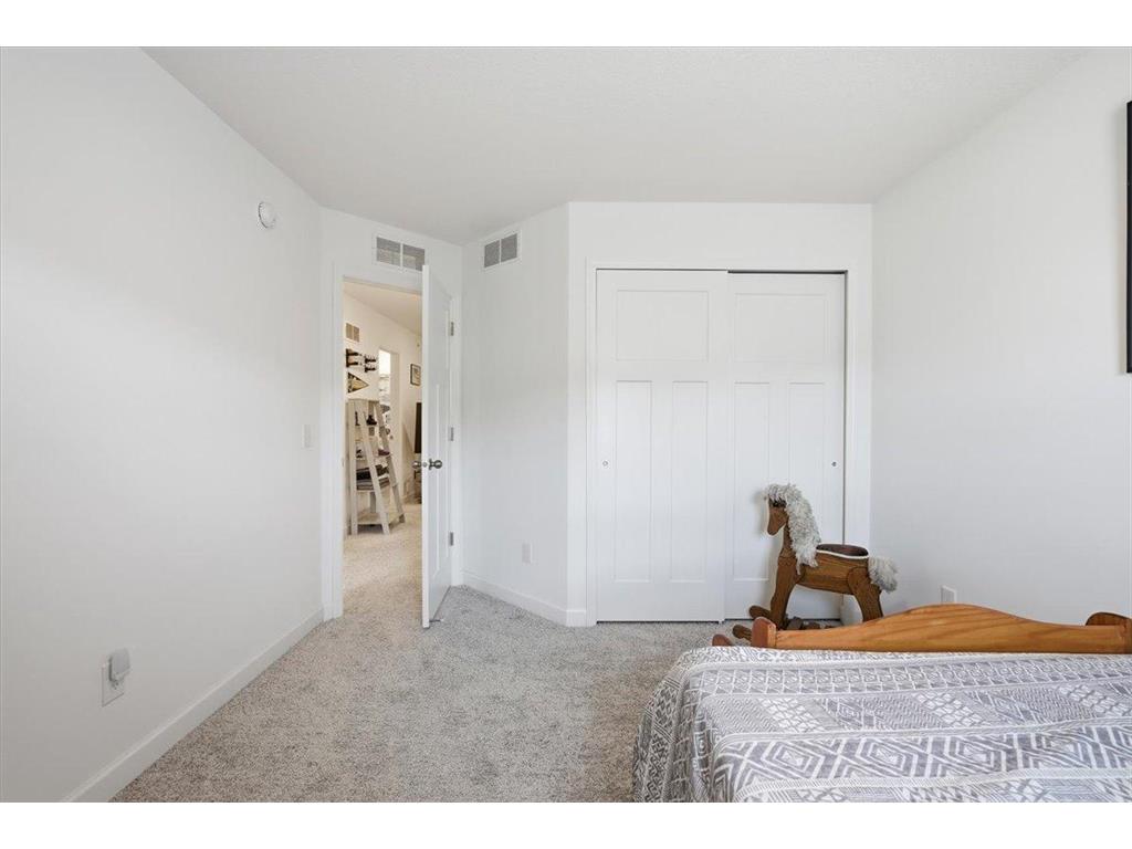 5245 Long Pointe Pass Woodbury MN 55129 7058139 image30