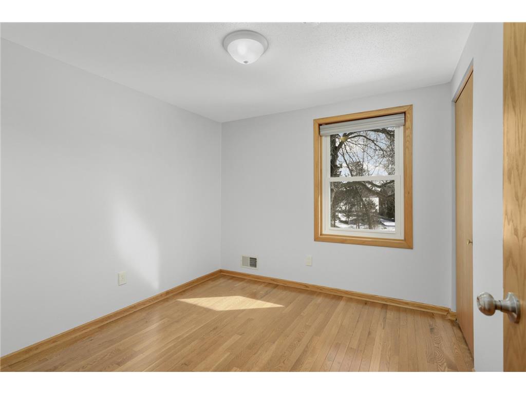 5245 Oxford Street N Shoreview MN 55126 - Turtle Lake 7019987 image25