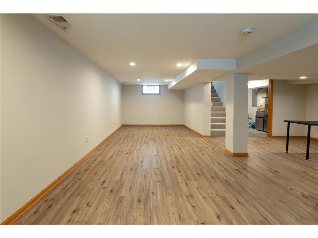 5248 Camden Avenue N Minneapolis MN 55430 7083909 image17