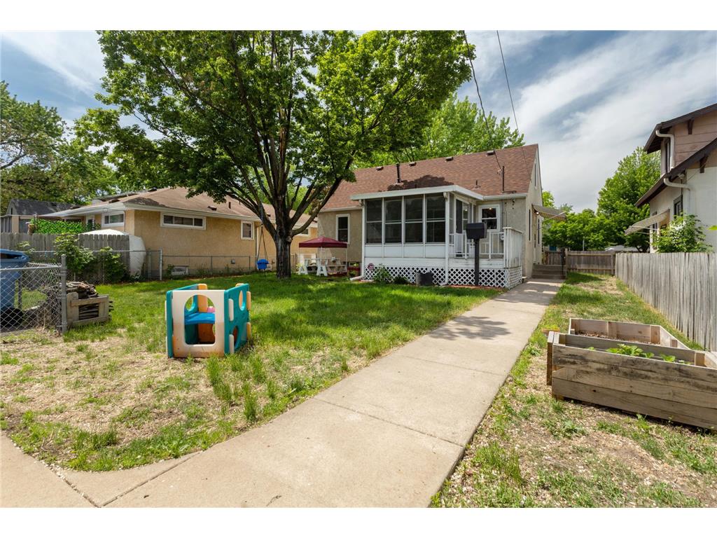 5248 Camden Avenue N Minneapolis MN 55430 7083909 image21