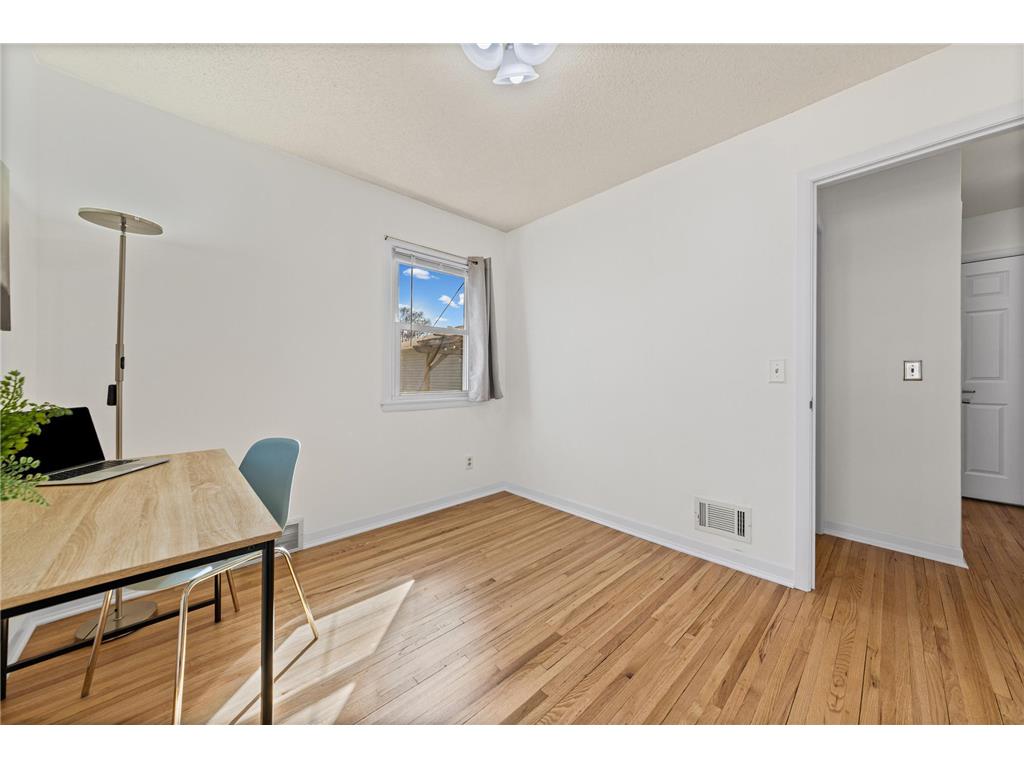 5248 Florida Avenue N Crystal MN 55428 7041046 image12