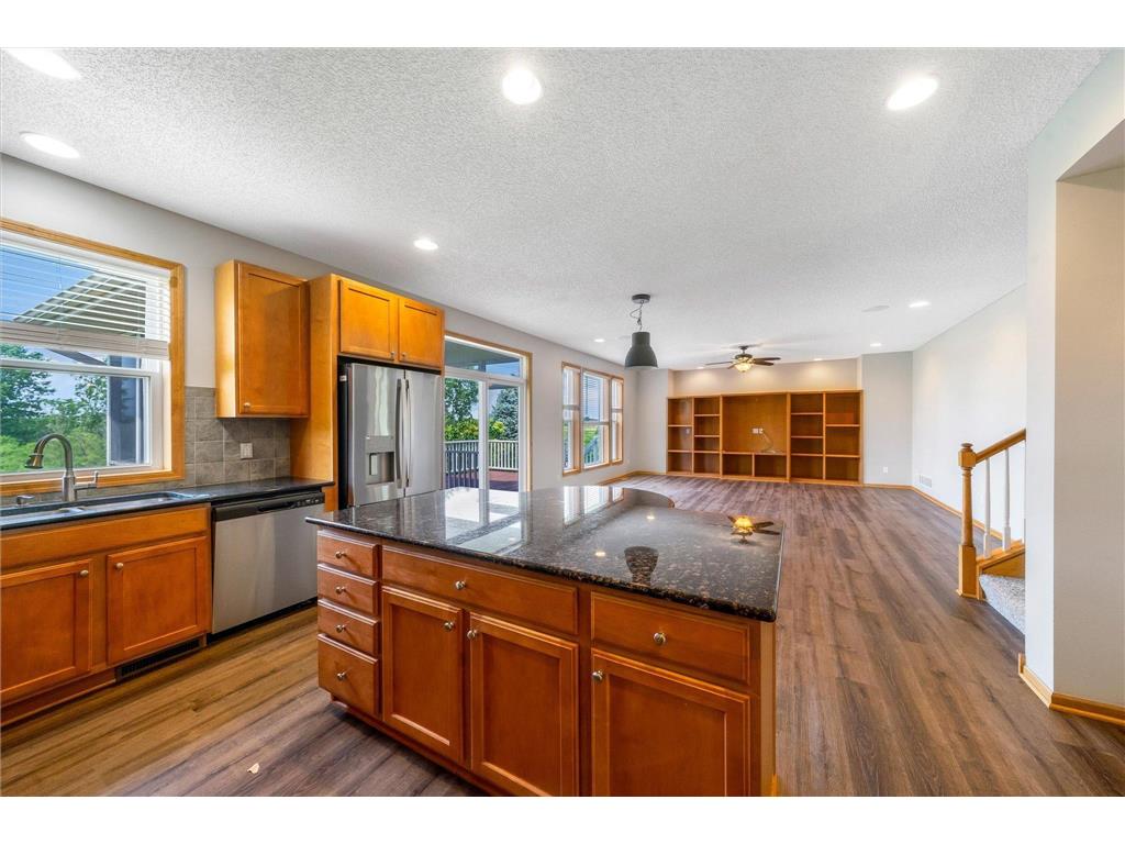 5249 99th Circle N Brooklyn Park MN 55443 6570750 image1