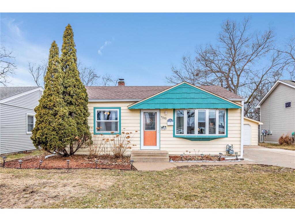 5249 Edgewood Avenue N Crystal MN 55428 6475807 image1