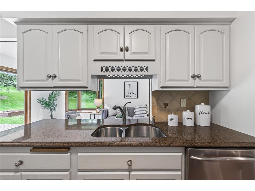 5249 W 92nd Street Bloomington MN 55437 7087649 image19