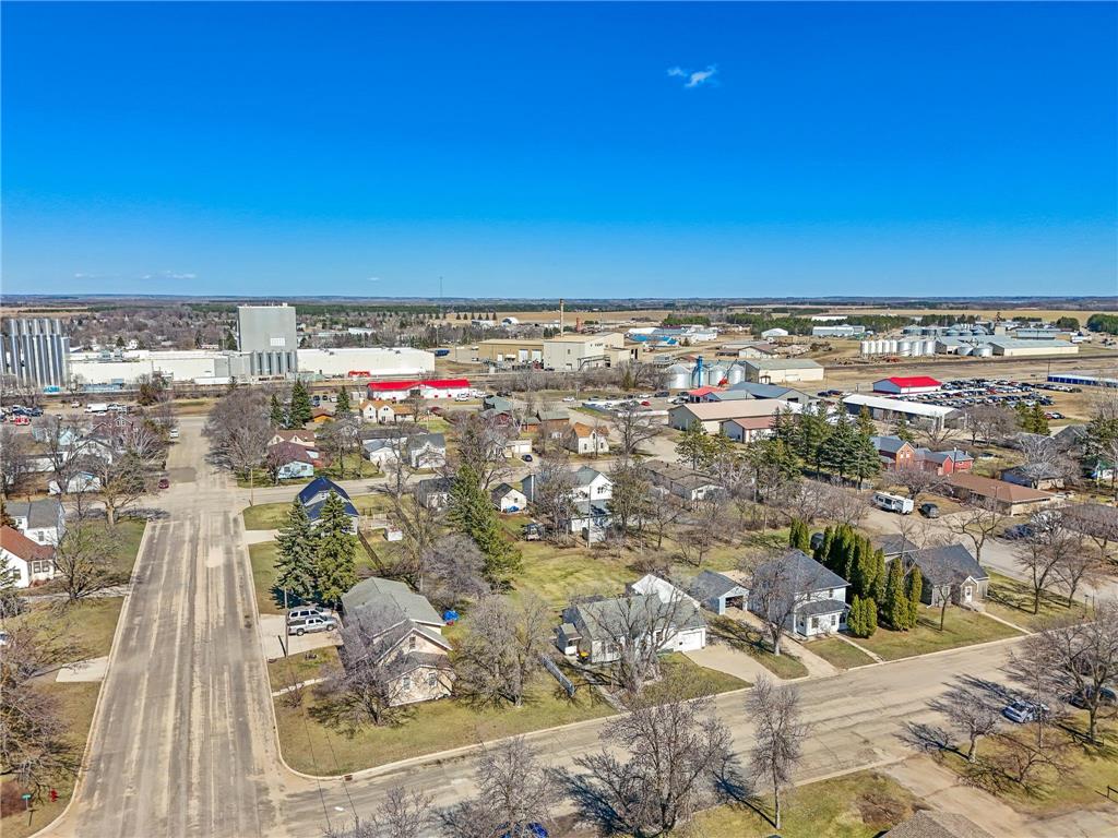 525 3rd St SE Perham MN 56573 7053412 image40