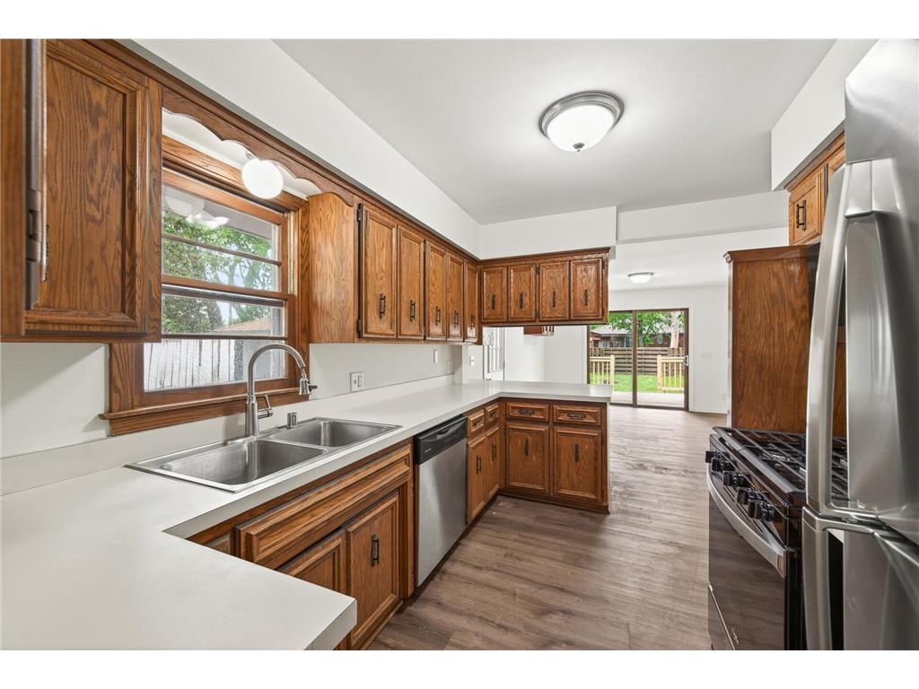 525 79th Avenue NE Spring Lake Park MN 55432 7092315 image4