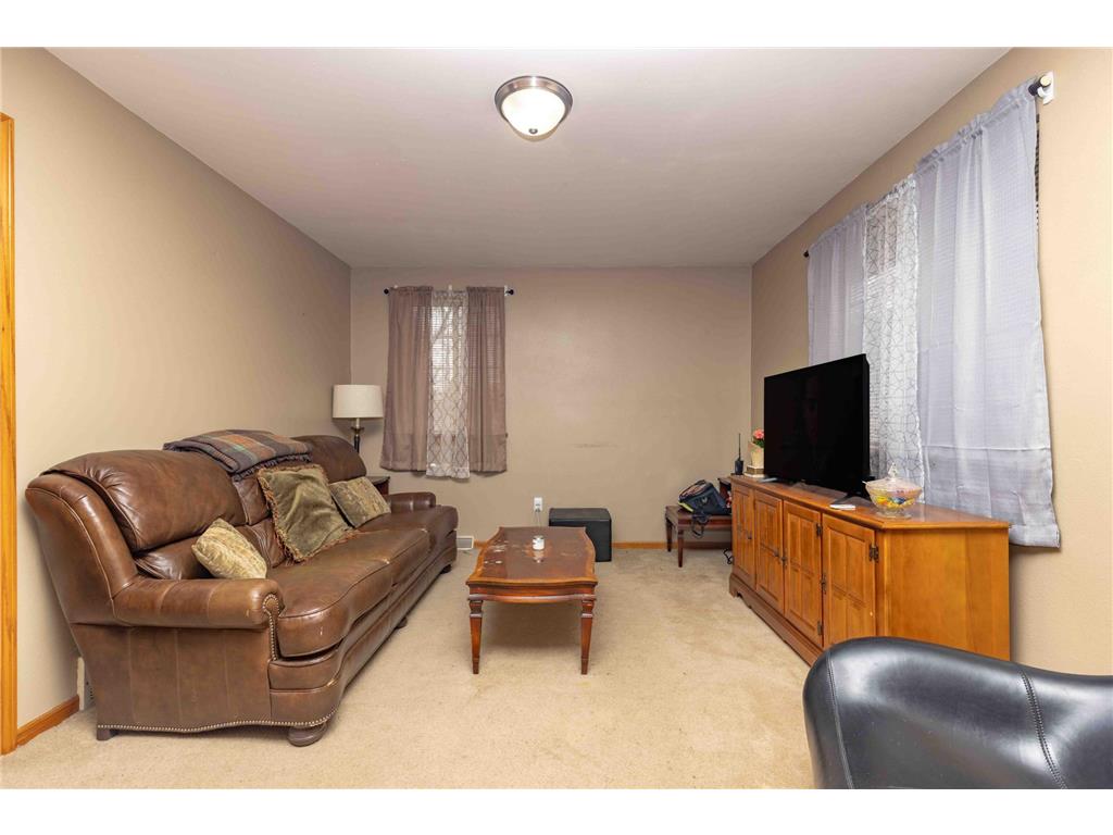525 Bluff Street Enderlin ND 58027 7056126 image3