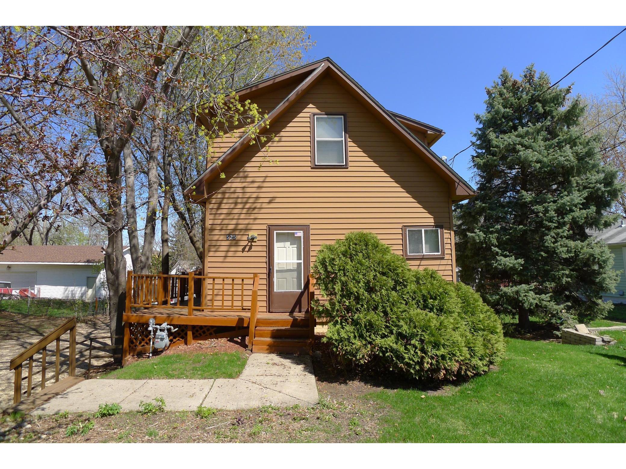 525 Geneva Avenue N, Oakdale, MN 55128 MLS 5749129 Edina Realty