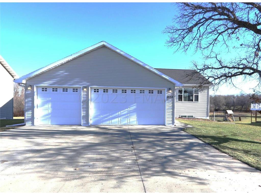 525 Pelican River Road Detroit Lakes MN 56501 6477796 image1