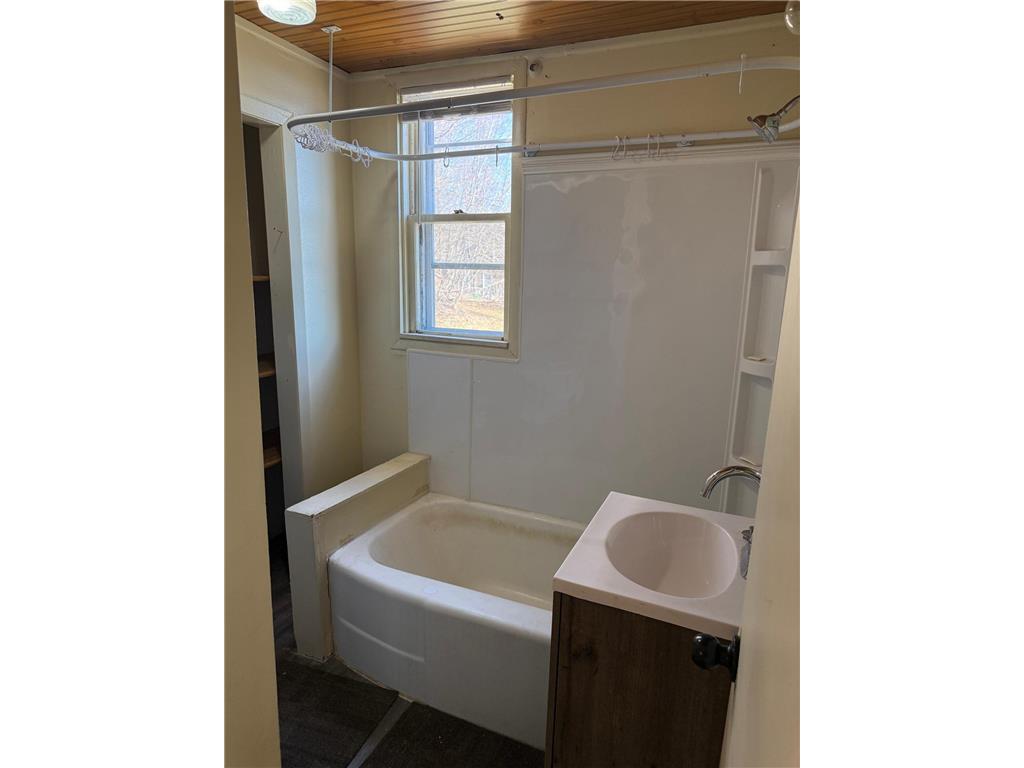 525 W 4th Street Duluth MN 55806 7028930 image13