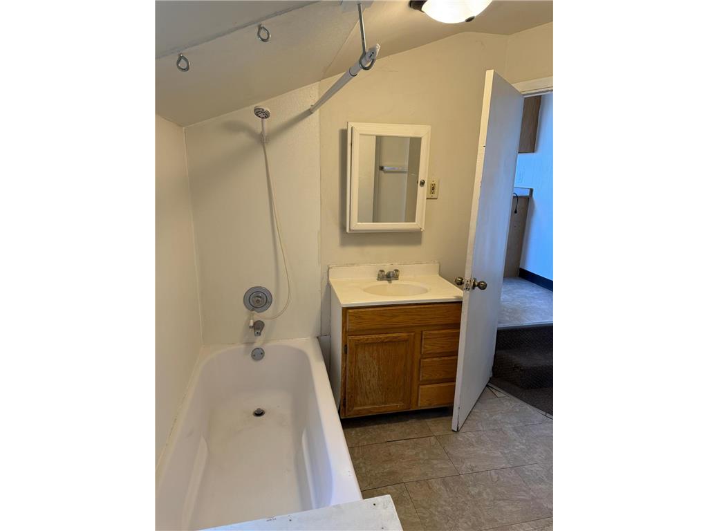 525 W 4th Street Duluth MN 55806 7028930 image30