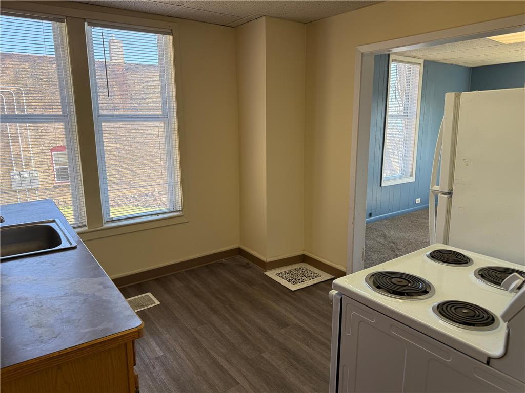 525 W 4th Street Duluth MN 55806 7028930 image9